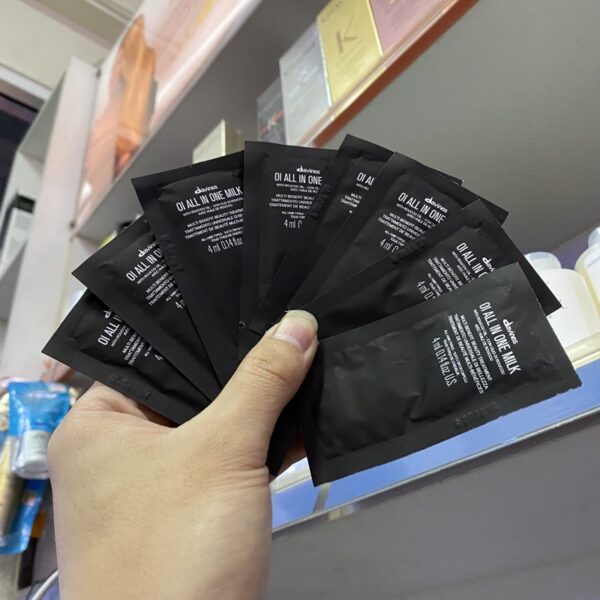Davines OI All in One Milk 4ml x8ซอง